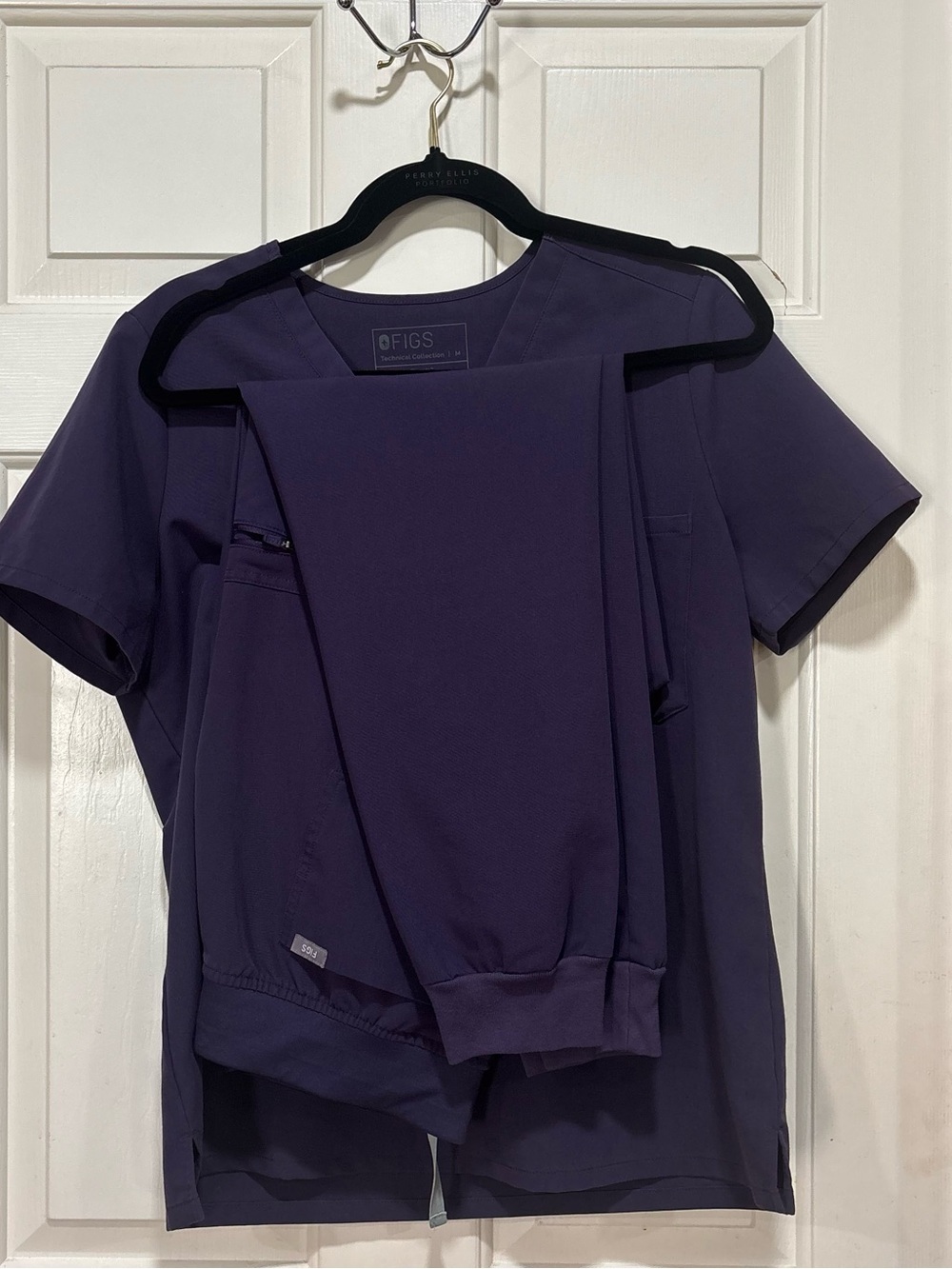 Figs Womens Scrub Set - Plum Purple/Size Medium